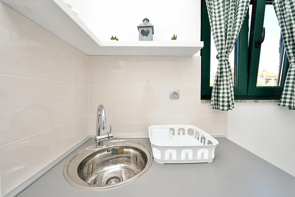 Holiday Home Jakov ビビニェ クロアチア